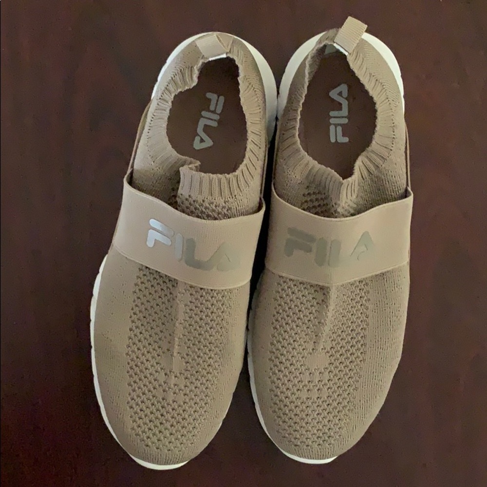 Fila Mens sneaker (9.5)